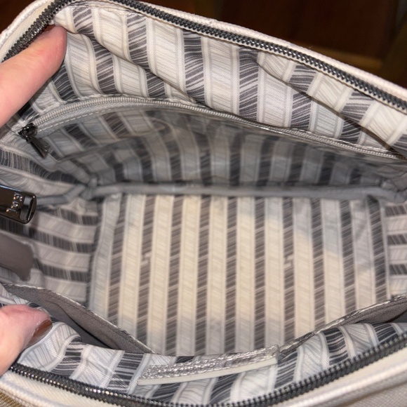 EUC Lug Harmony Matte Lux Silver Crossbody Shoulder Handbag - Picture 7 of 7